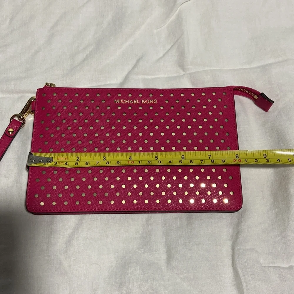 Nwot Michael Kors Jet Set perforated wristlet pouch - Picture 9 of 11